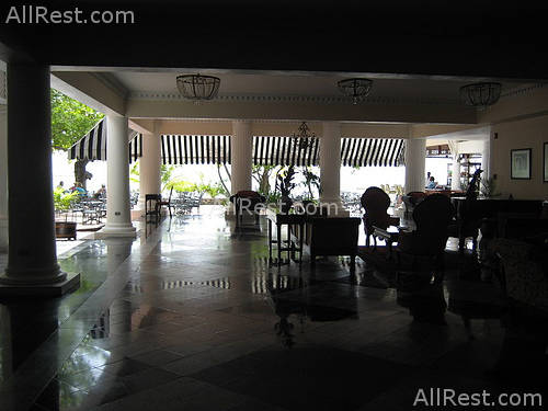 Half Moon Resort 9
